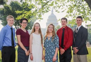 High school students in front of the US Capitol